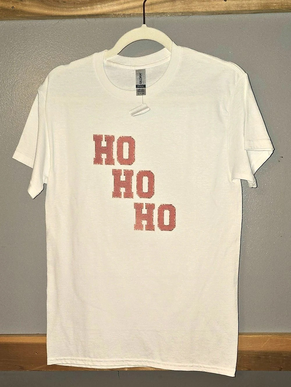 Gildan Graphic Tee in White & Red
